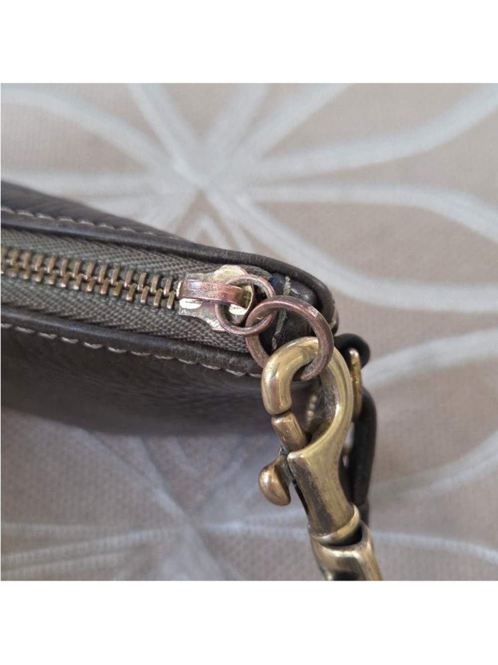 Coach Vintage Black Leather Logo Patch Wristlet - Picture 8 of 10